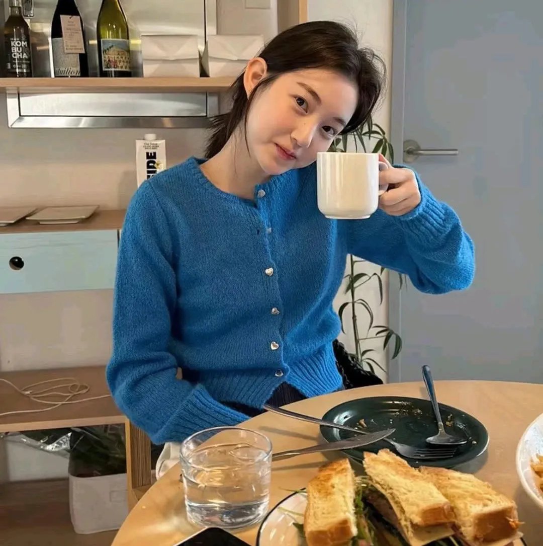辣妞征集海报